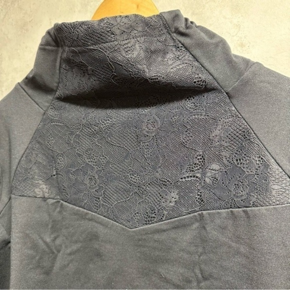 Fabletics Black Lace Trim Long Sleeve Pullover Top Mock Neck Sz XXL - Picture 7 of 13